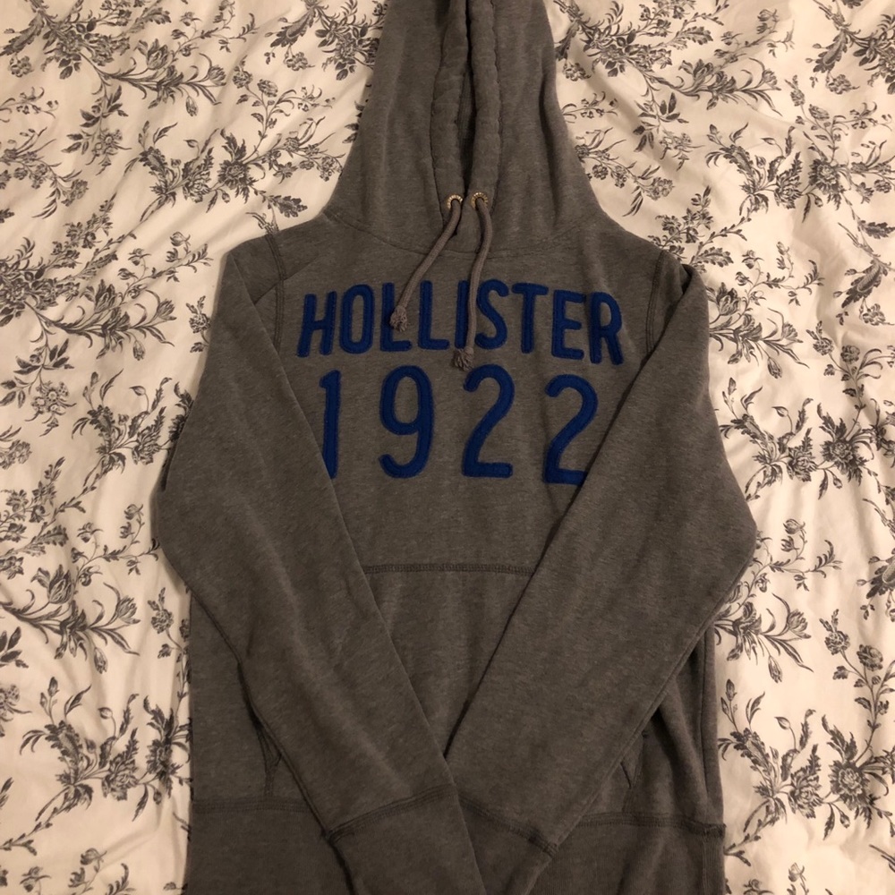 Men’s Hollister hoodie